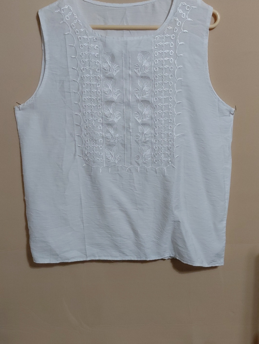 White Sleeveless Embroidered Women's Top